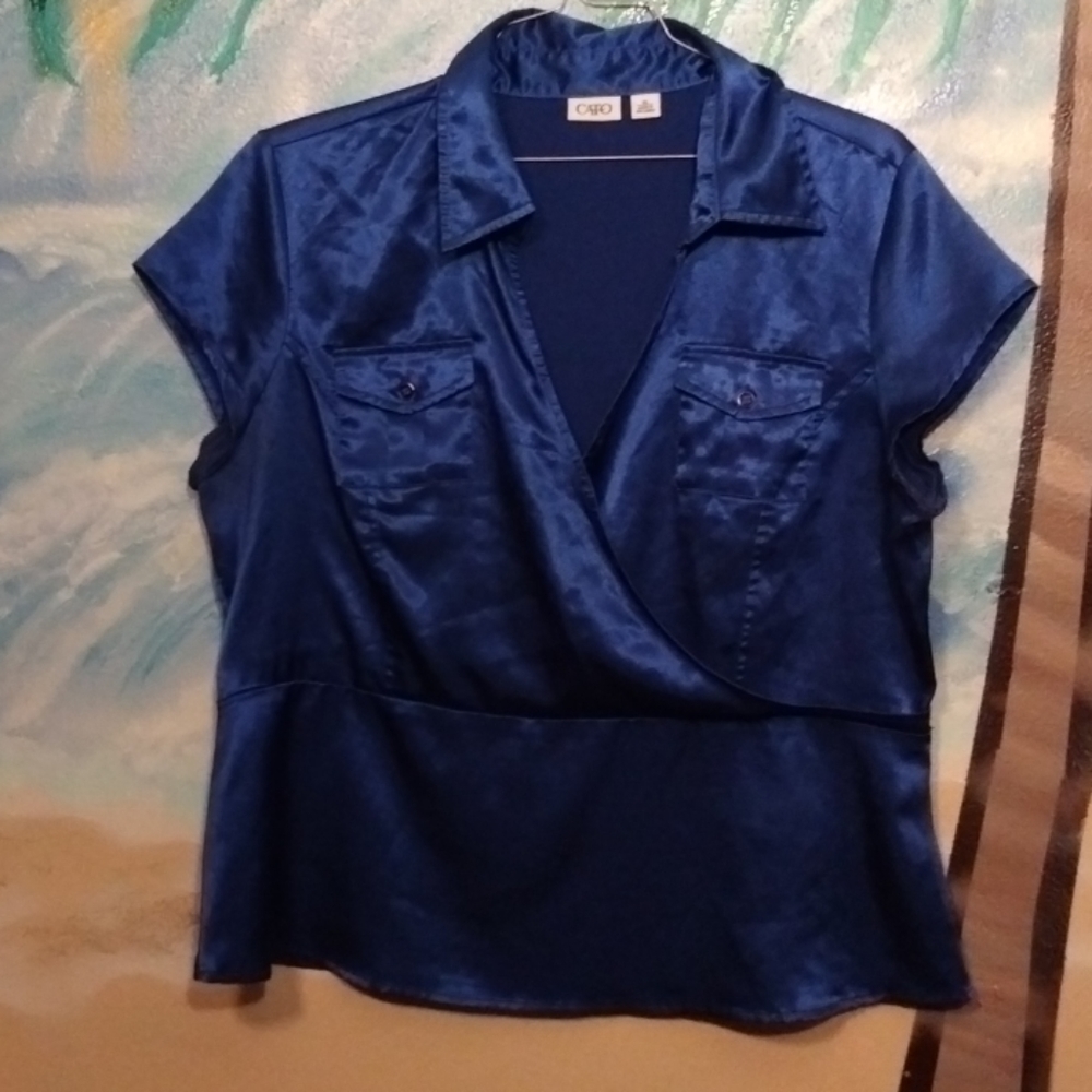🍀Beautiful blue sattin blouse